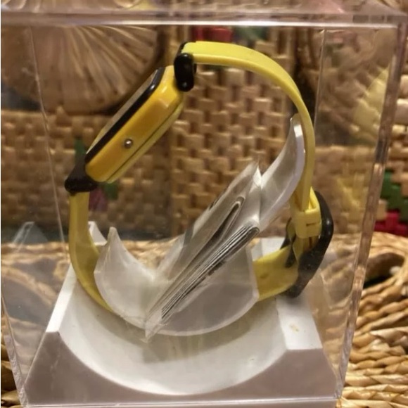 Vintages 80’s Fashion Watch 🔥❤️🔥❤️ - Picture 3 of 11